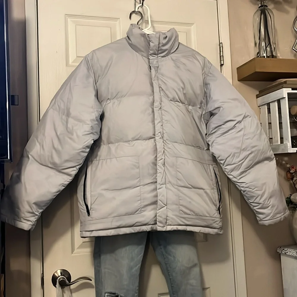 Banana Republic feather closure small